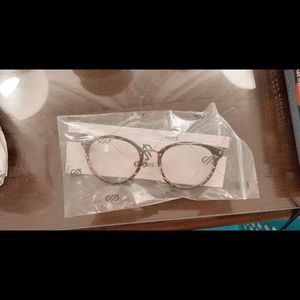 Super cute blue light glasses!!